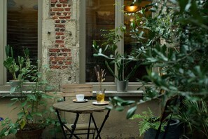 Unclassified image, 3 of 61, button - Hotel Matelote (Antwerp)