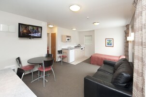 客房, 1 间卧室 | 办公桌、笔记本电脑工作区、遮光窗帘、隔音