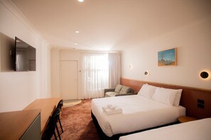 Quarto (Twin) | Ferros/tábuas de passar roupa, berços grátis, Wi-Fi de cortesia