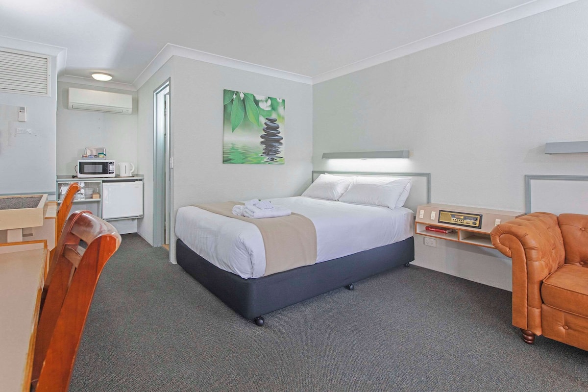Iron/ironing board, free cots/infant beds, free WiFi, bed sheets