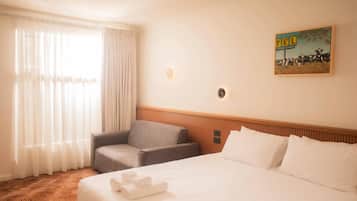 Habitación empresarial (King) | Tabla de planchar con plancha, cunas gratuitas y wifi gratis