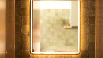 Habitación empresarial (King) | Tabla de planchar con plancha, cunas gratuitas y wifi gratis