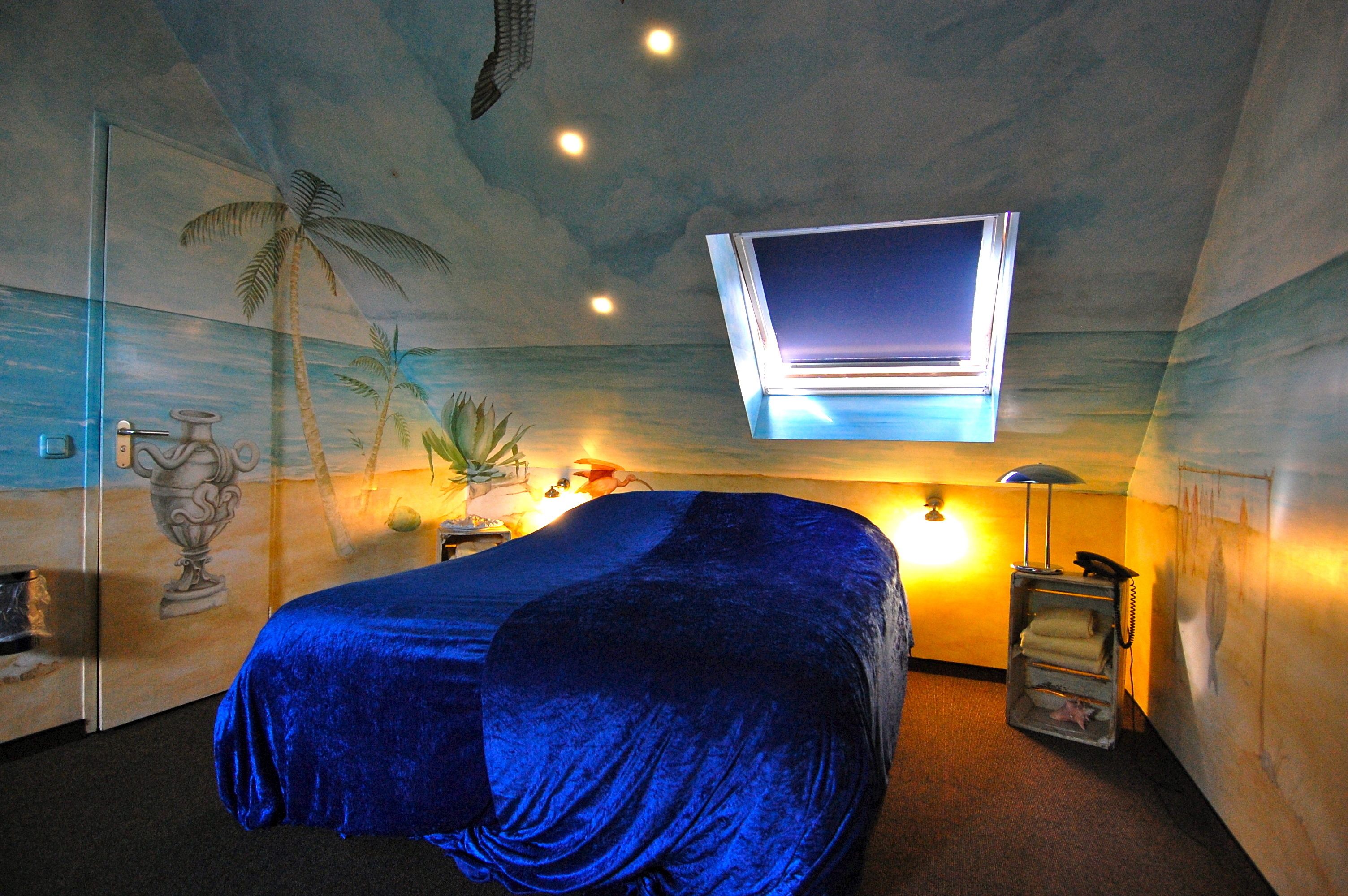 exclusive double room (theme room) | hypo-allergenic bedding, individually decorated, desk