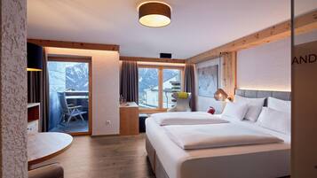 Doppia Superior, 1 camera da letto, lato montagna | Biancheria da letto ipoallergenica, una cassaforte in camera