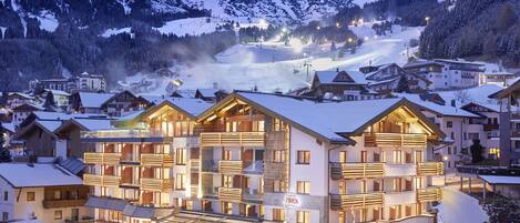 Façade de l’hébergement - soirée/nuit