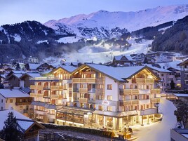 Fachada del alojamiento - Noche