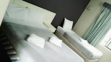 Standard Twin Room | 2 bedrooms, desk, iron/ironing board, bed sheets