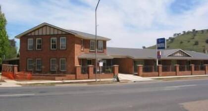 Gabriel Motor Inn