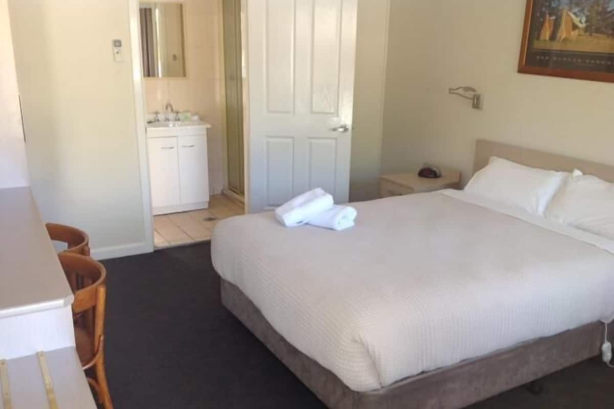 Desk, iron/ironing board, free WiFi, bed sheets