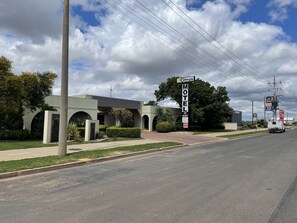 Fachada de la propiedad