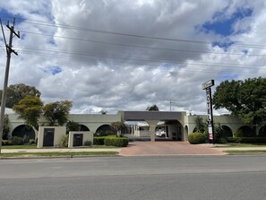 Fachada de la propiedad