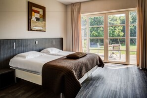 Superior Twin Room, 1 Bedroom, Private Bathroom, Garden View