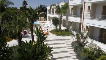 Bar accanto alla piscina