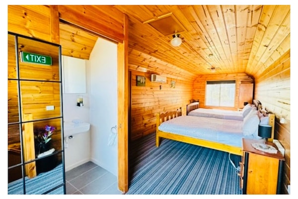 2 Bedroom Chalet | 2 bedrooms, blackout drapes, WiFi (free), individually furnished