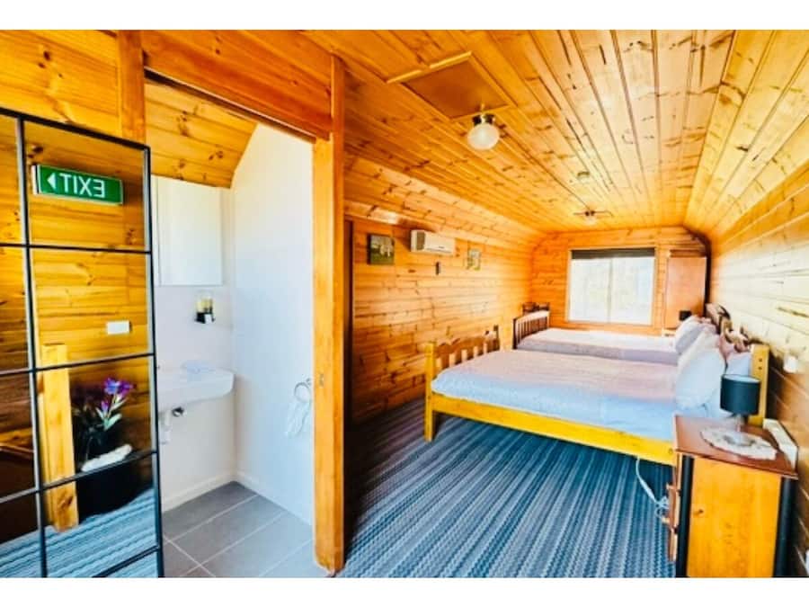 Camera Standard, 2 camere da letto (Alexanders the Chalet) | 2 camere, con arredamento individuale, tende oscuranti, Wi-Fi gratuito