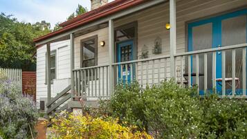 Garden Two-Bedroom Apartment | Terrace/patio