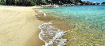 Apollo Jewel Beachfront Apartments