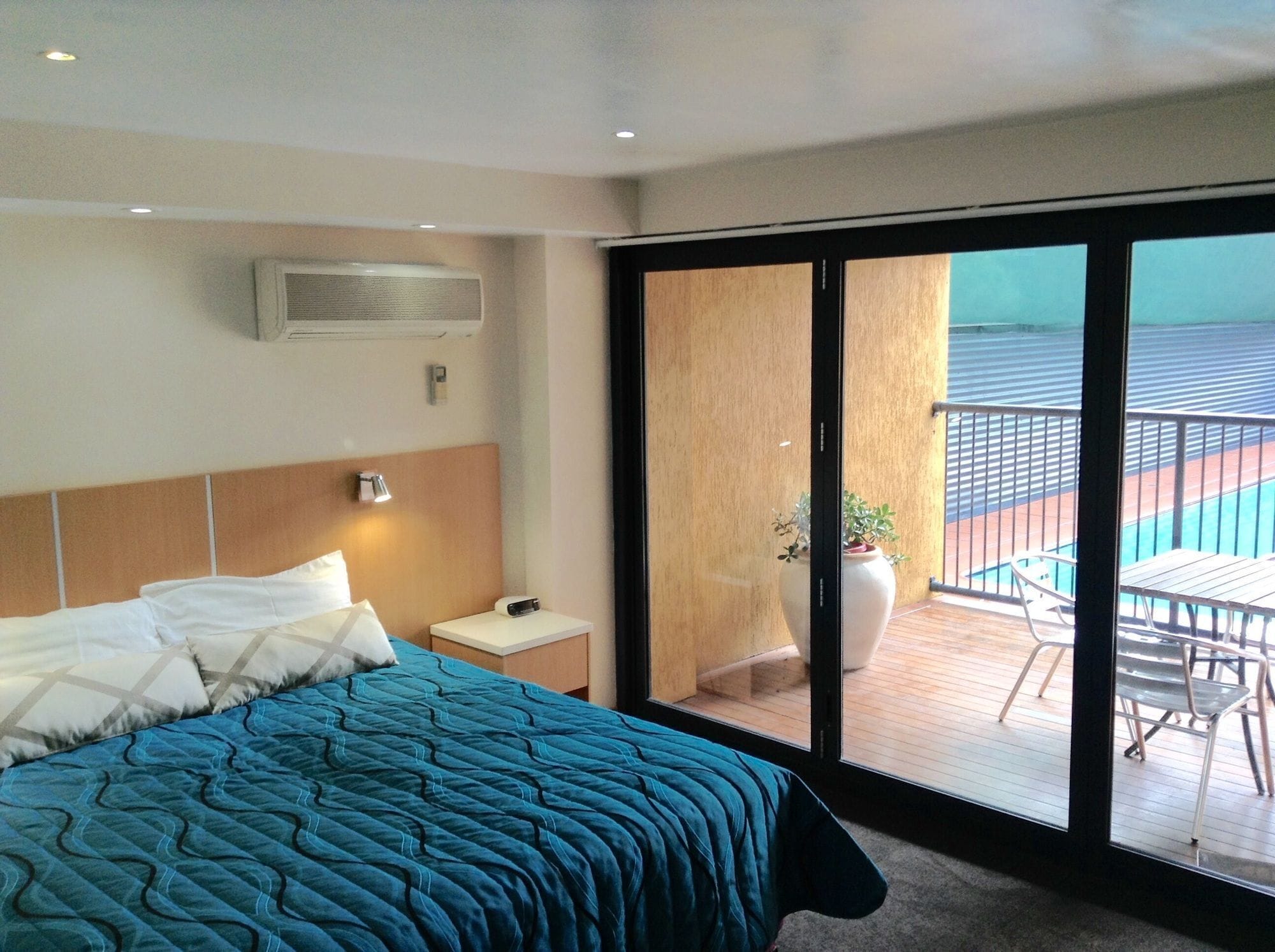 Premium bedding, in-room safe, individually decorated