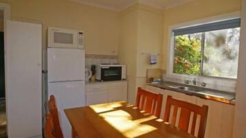 Wasserkocher mit Kaffee-/Teezubehör, Wasserkocher