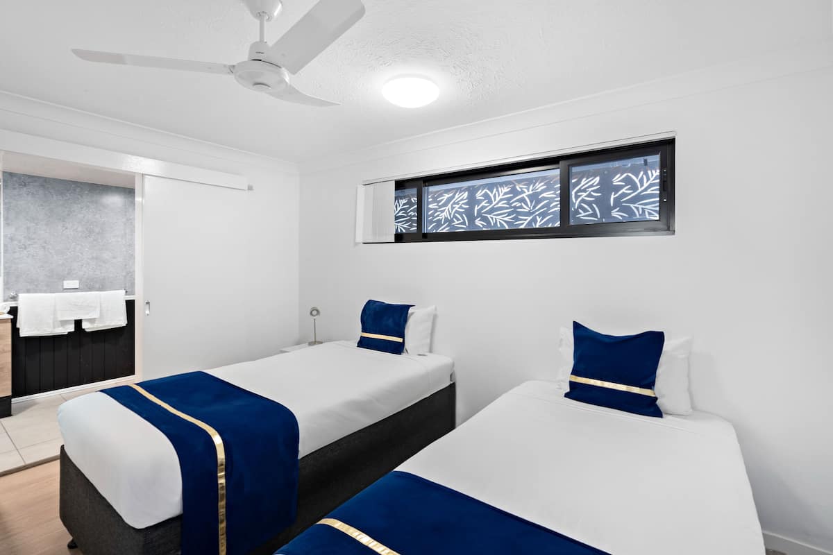 Phòng Suite Deluxe, 2 phòng ngủ, bếp nhỏ | Nệm Select Comfort, trang trí khác biệt