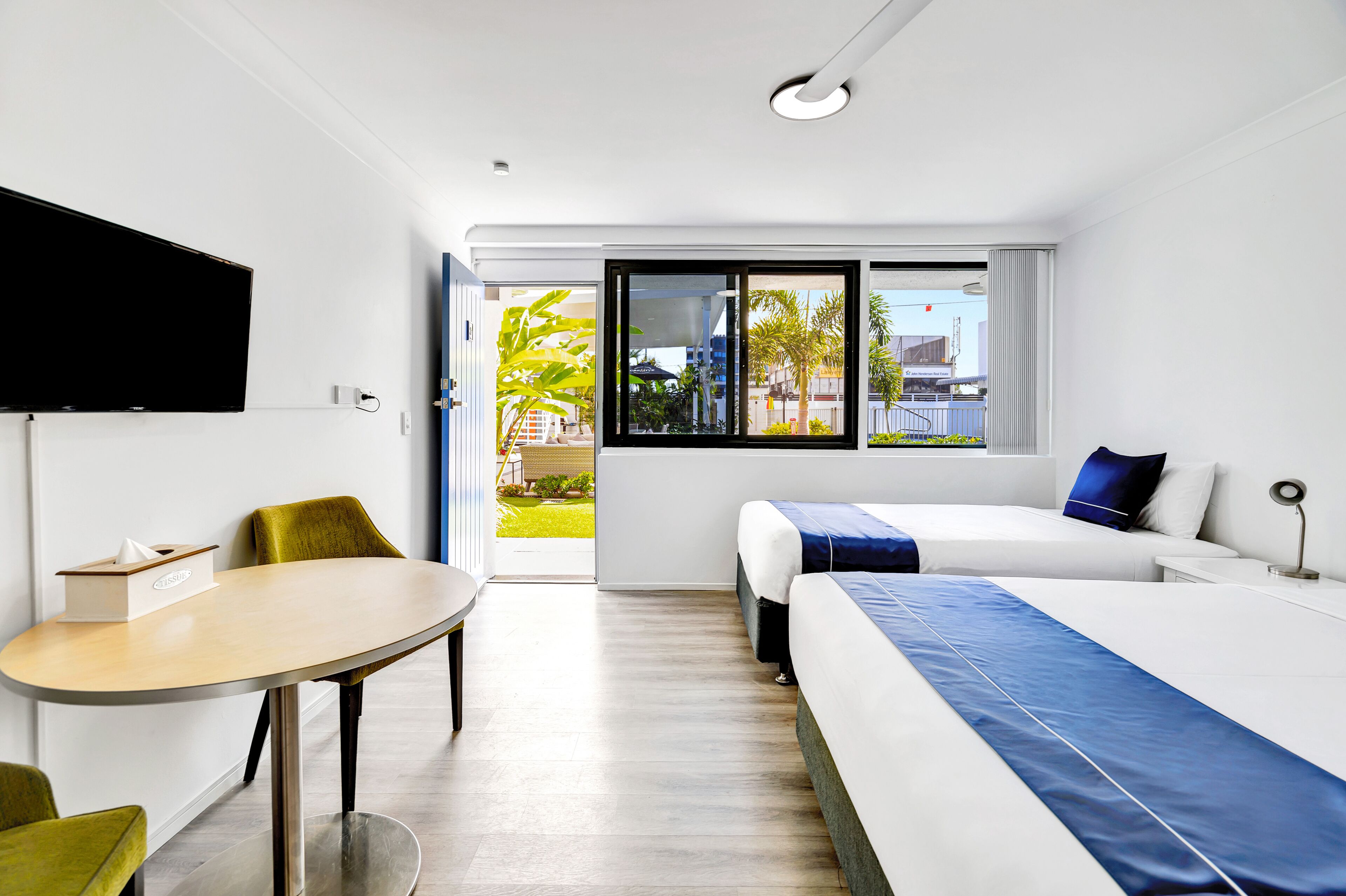 Photo - Montego Mermaid Beach Motel