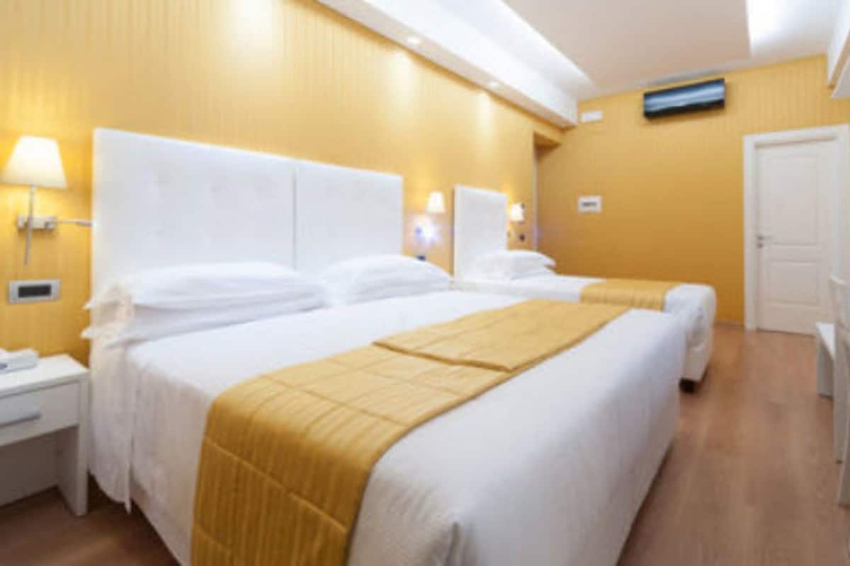 三人房 | 意大利 Frette 床单、记忆海绵床垫、迷你吧、客房内保险箱