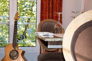 Dinner served - Hotel U Castellu (Vivario)