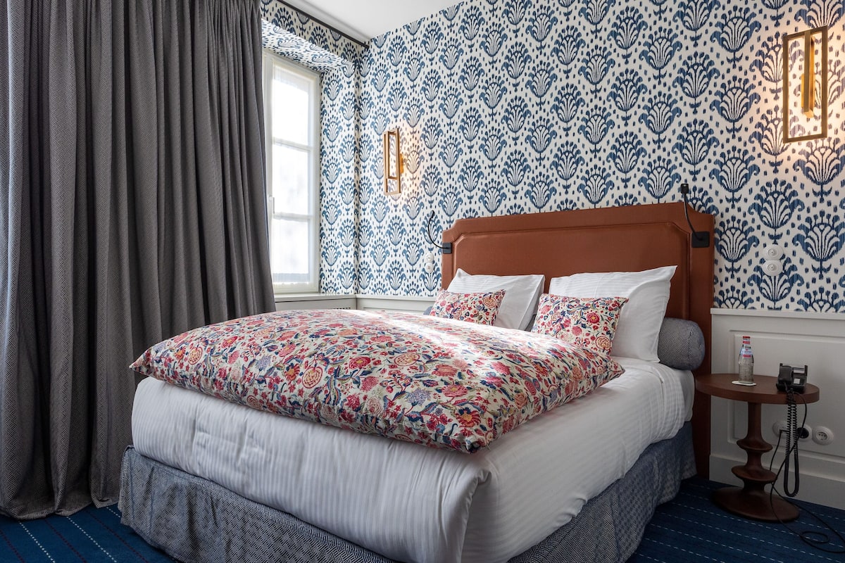 Family Room | Premium bedding, minibar, in-room safe, individually decorated