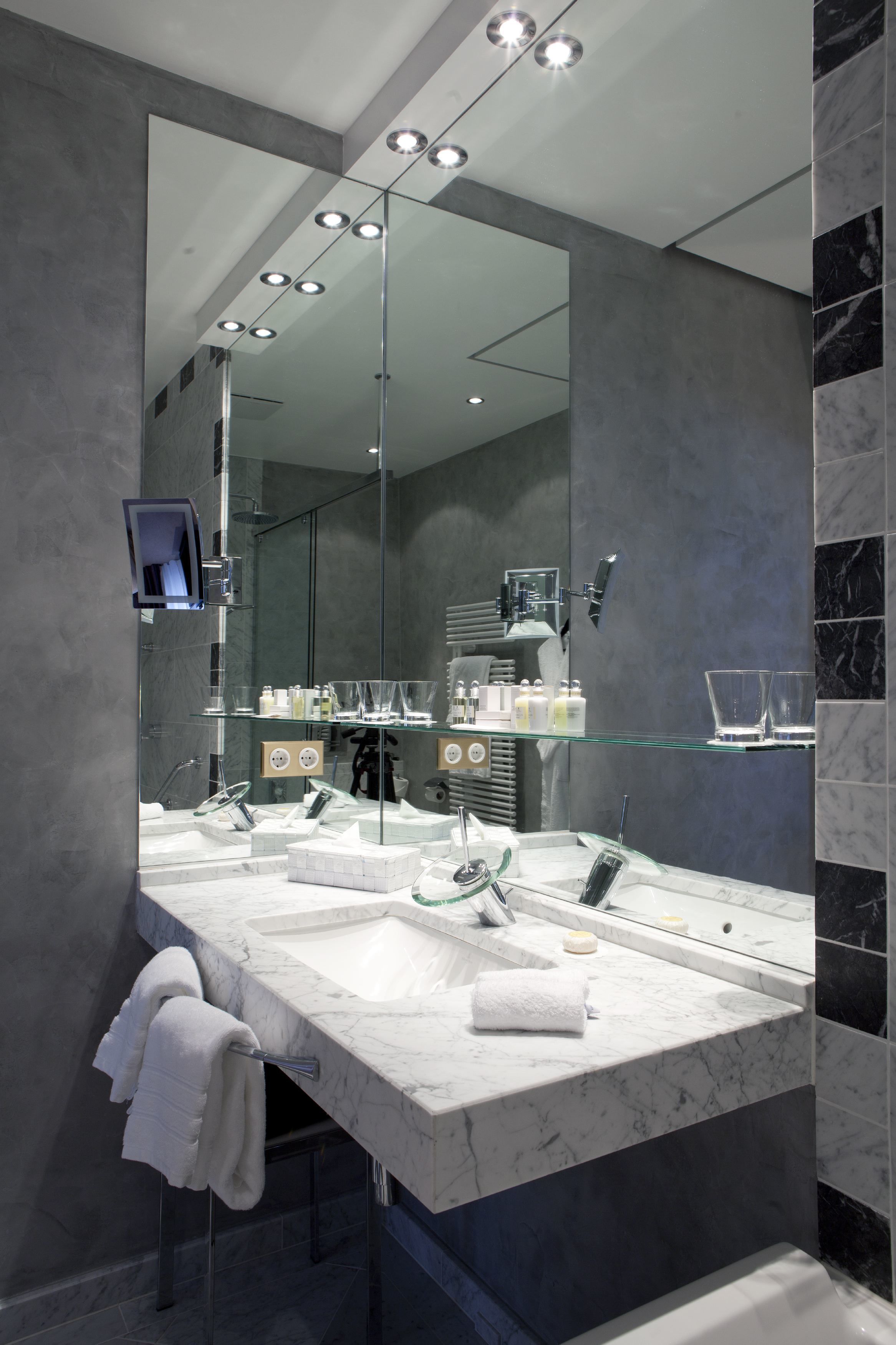 Foto - Hotel Le Place d'Armes - Relais & Châteaux