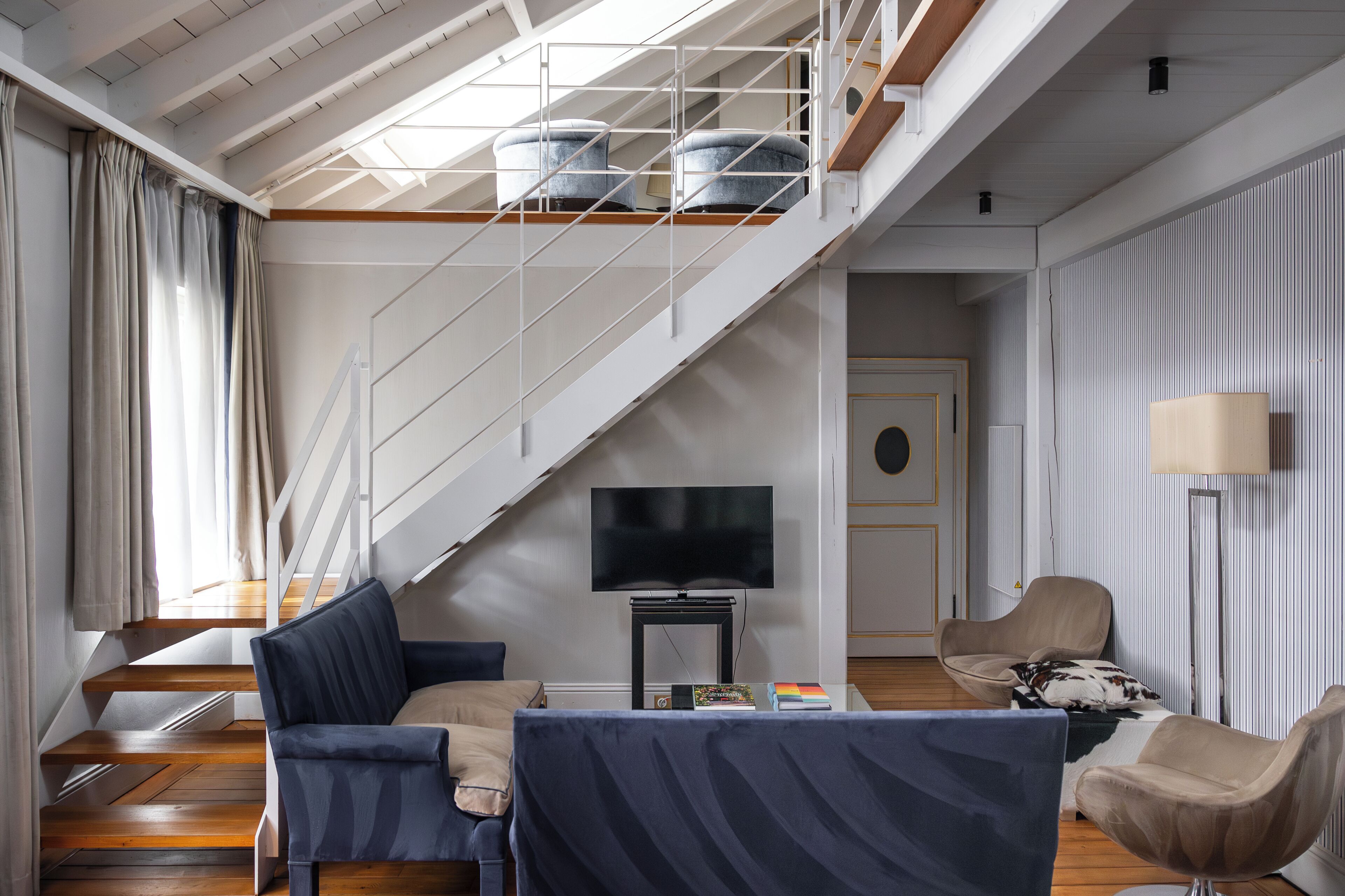 Suite (Prestige) | Living area