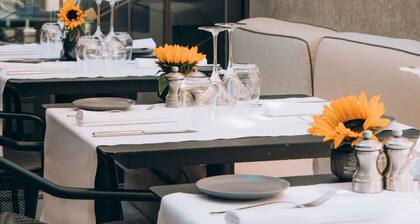 Hotel Le Place d'Armes - Relais & Châteaux