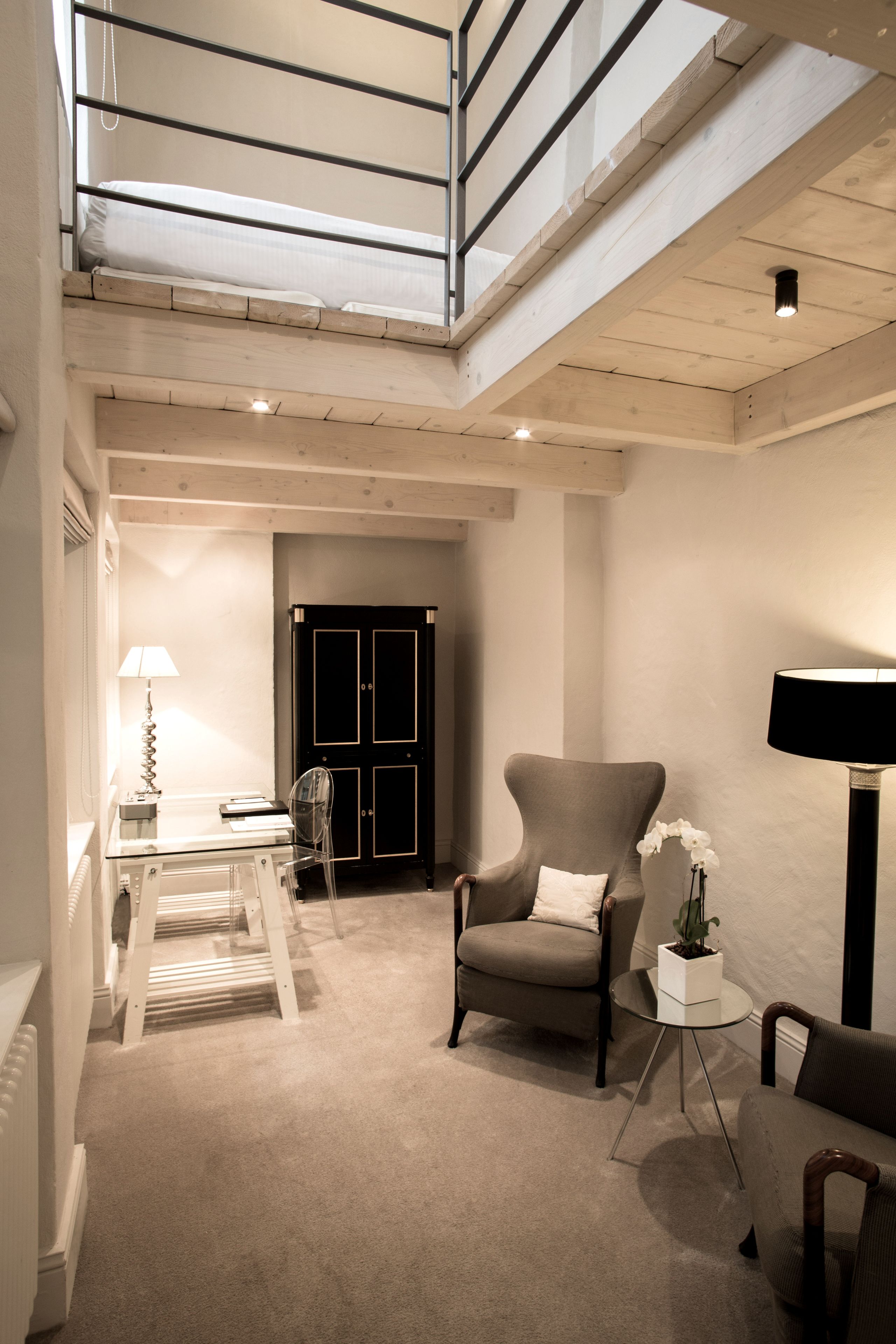 junior suite | premium bedding, minibar, in-room safe, individually decorated