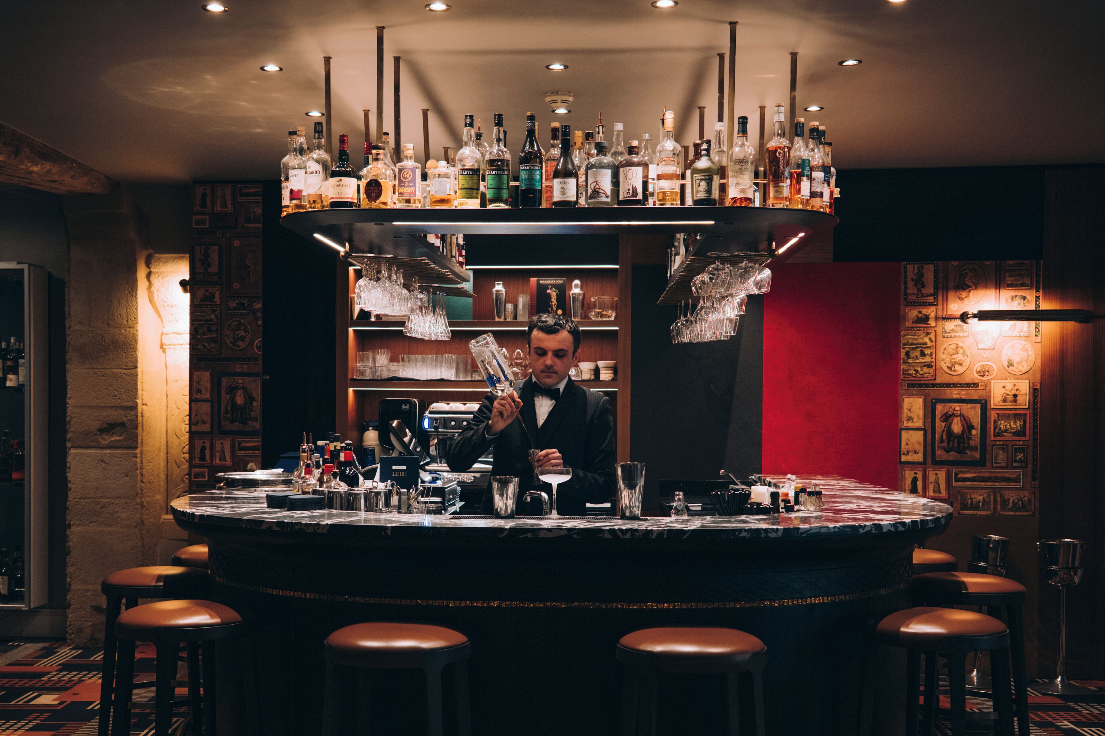 Cocktail bar