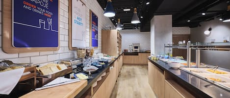 Free daily buffet breakfast