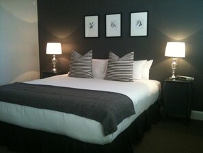 Minibar, individually decorated, individually furnished, desk - Lisson Grove Boutique Resort & Day Spa (Tamborine Mountain)