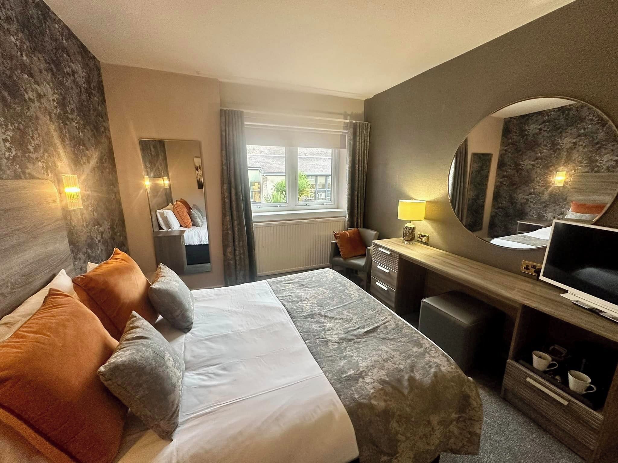 Superior Double Room | Desk, iron/ironing board, free WiFi, bed sheets