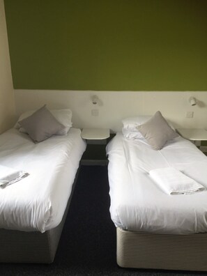 Chambre Supérieure avec lits jumeaux