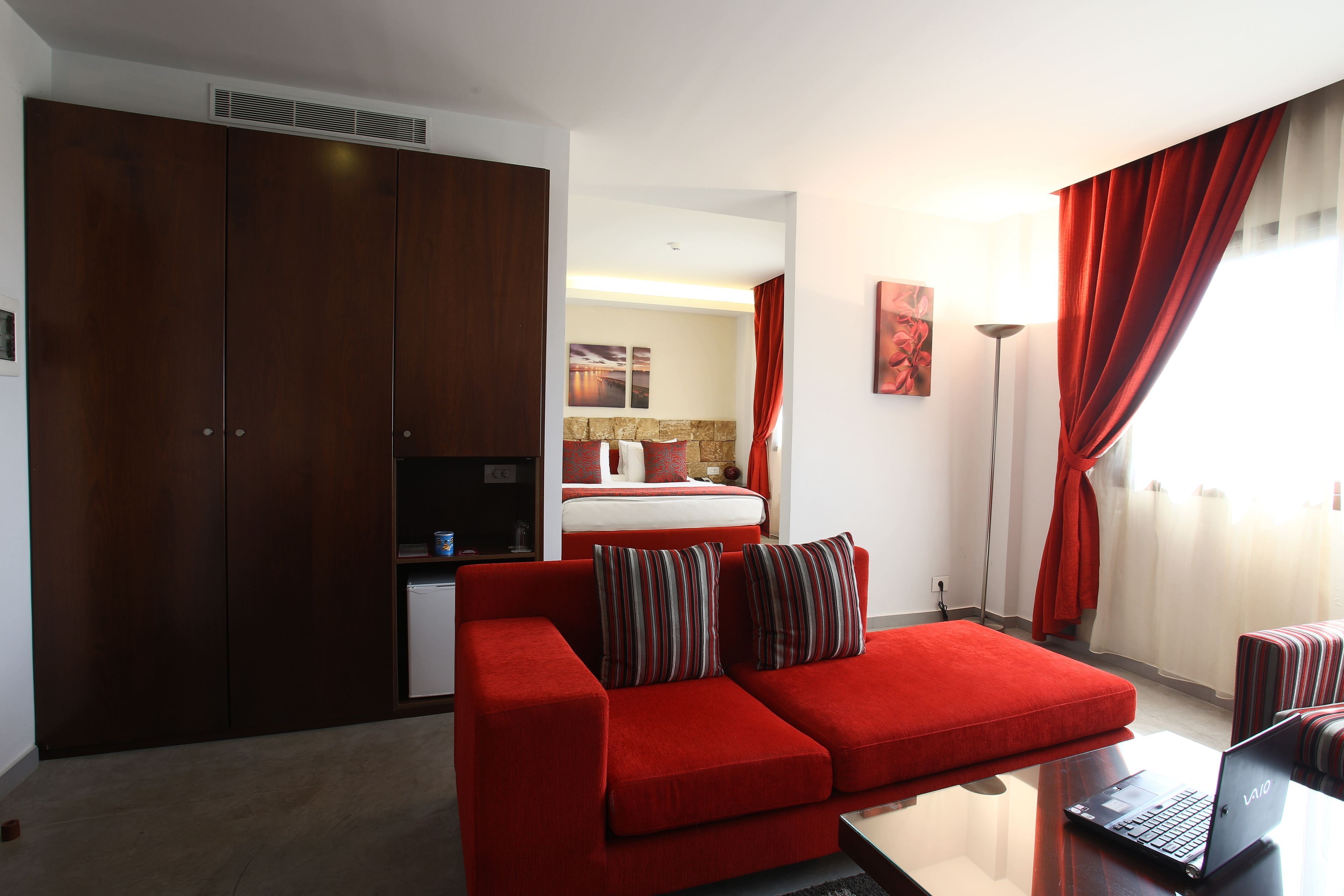 40-inch lcd tv with satellite channels, tv, first-run films