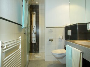 Chambre Double Confort | Salle de bain