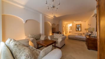 Chambre Supérieure (Plus) | Literie de qualité supérieure, coffres-forts dans les chambres, bureau