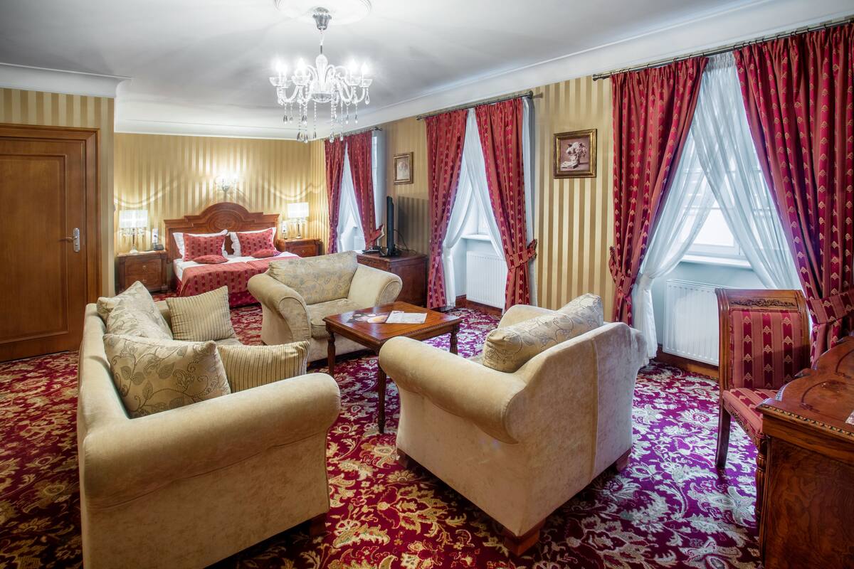 Superior Room (Plus) | Premium bedding, in-room safe, desk, soundproofing