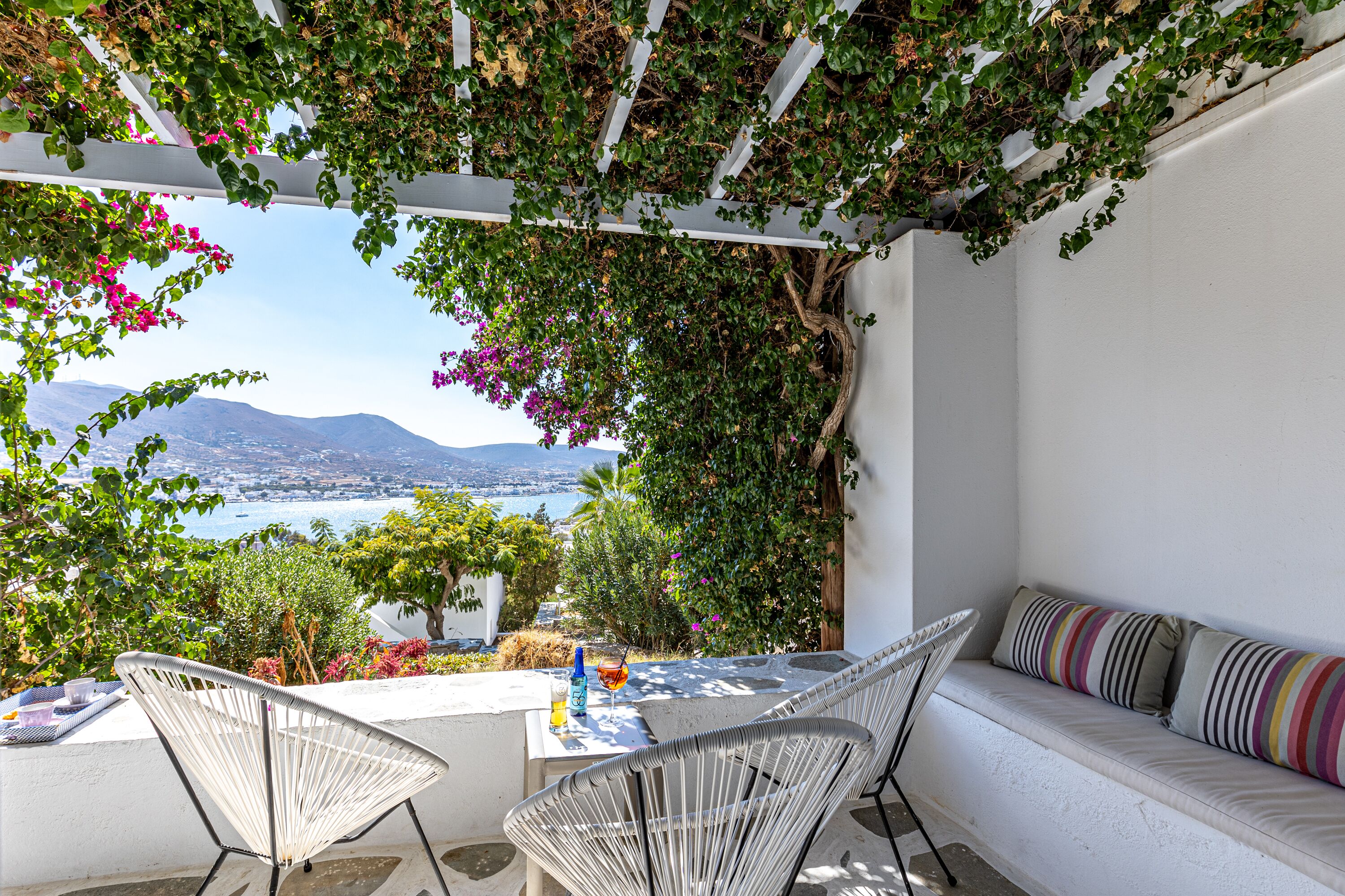 Photo - Akrotiri Hotel