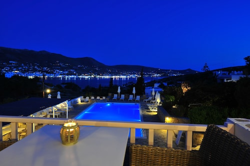 阿克罗帝利酒店