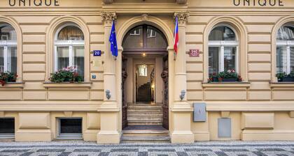 Hotel Unique