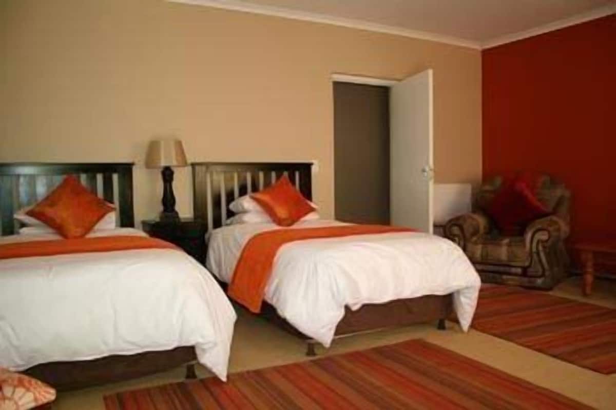 In-room safe, desk, iron/ironing board, free WiFi