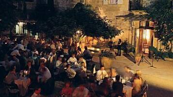 Lunch, dinner served; French cuisine, garden views