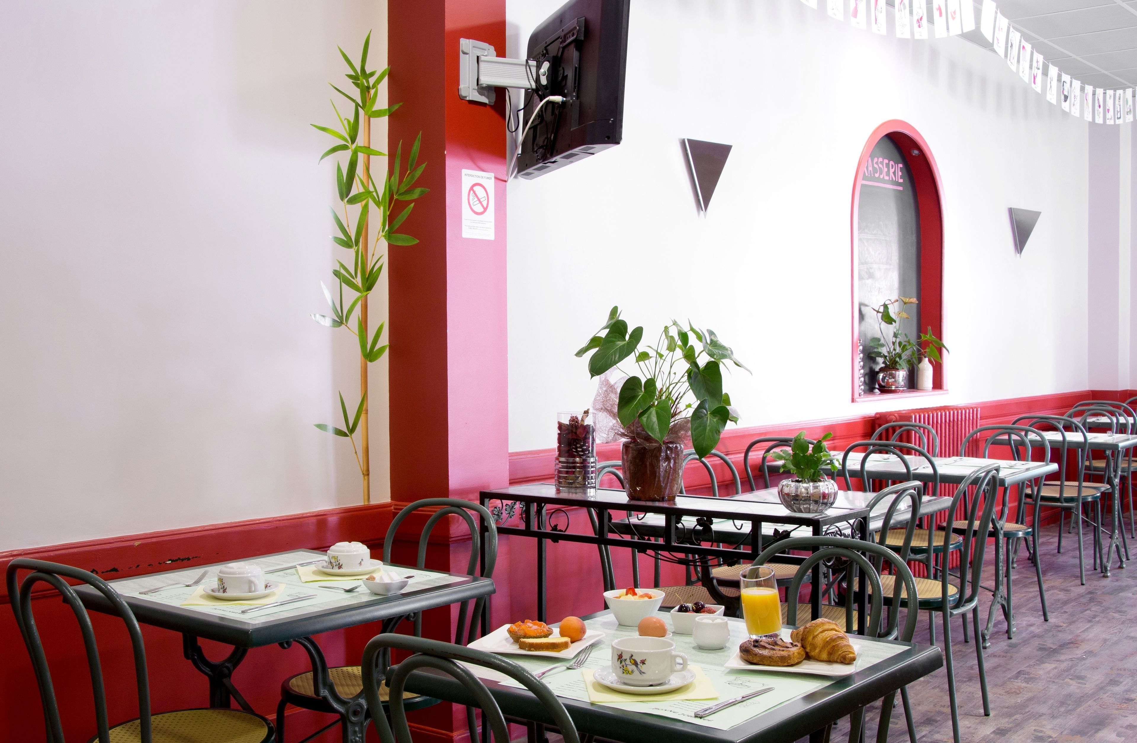 daily buffet breakfast (eur 8 per person)