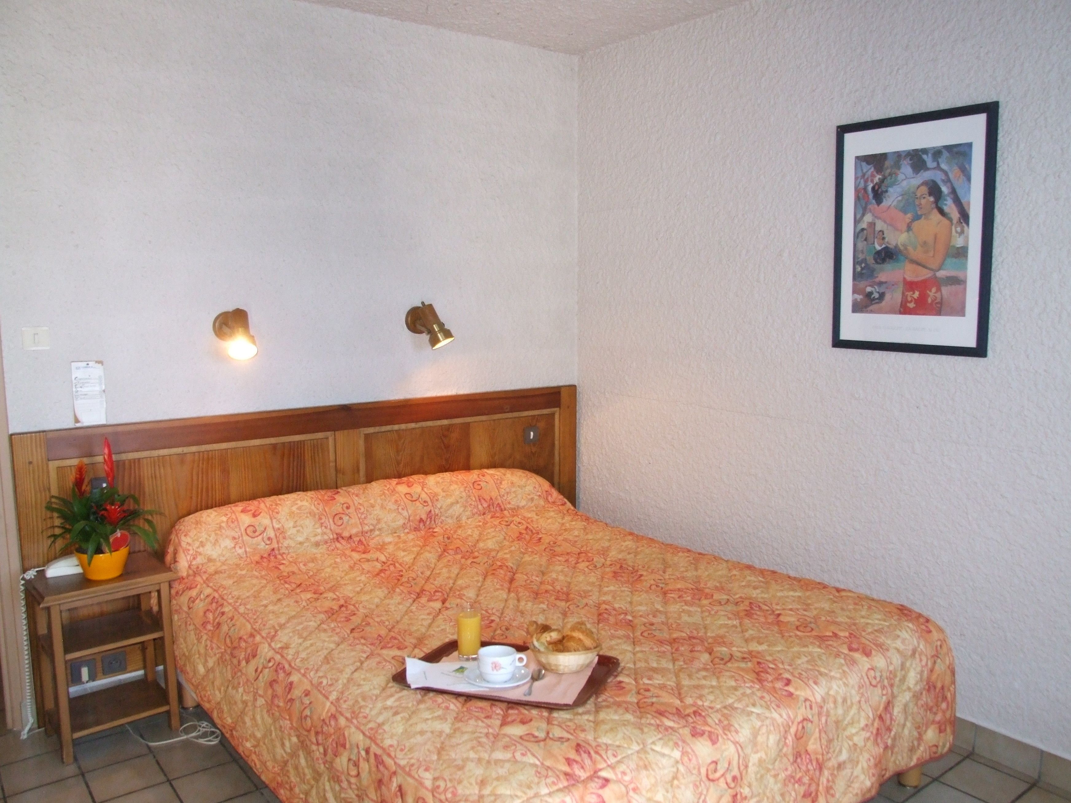 bungalow, garden area (for 2) | in-room safe, desk, blackout curtains, soundproofing