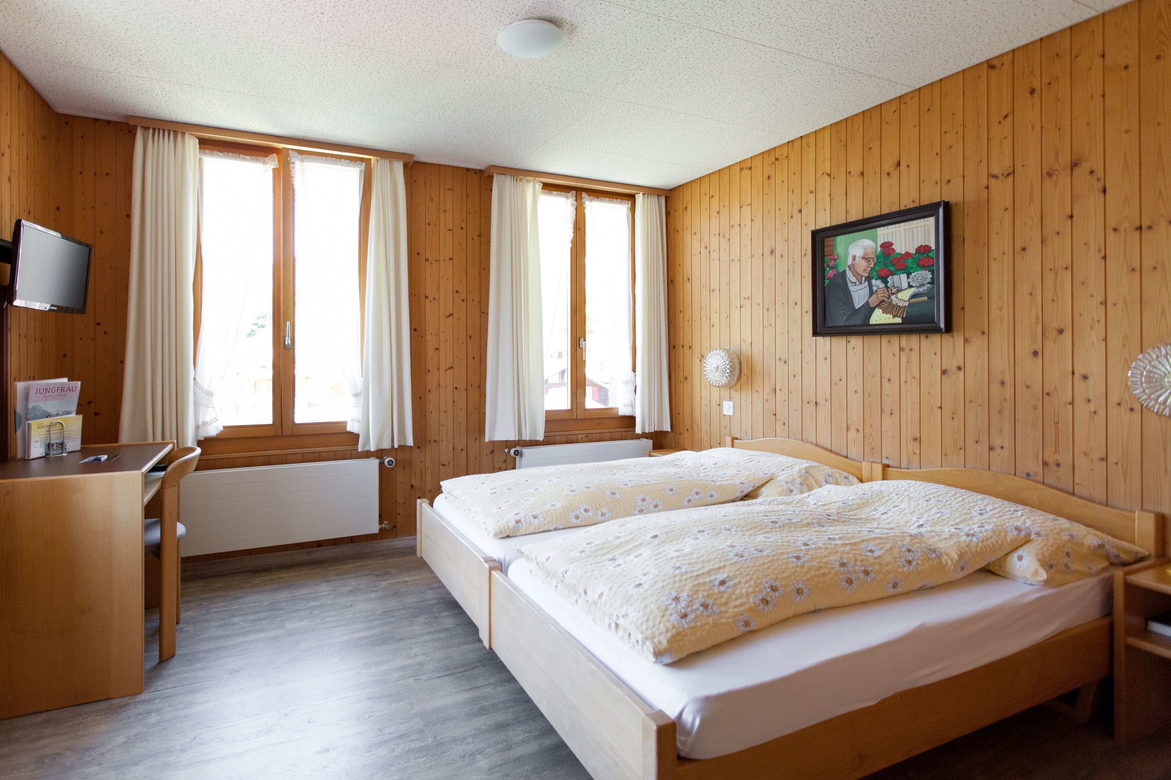 double room, 2 single beds, non smoking | 1 bedroom, in-room safe, desk, soundproofing