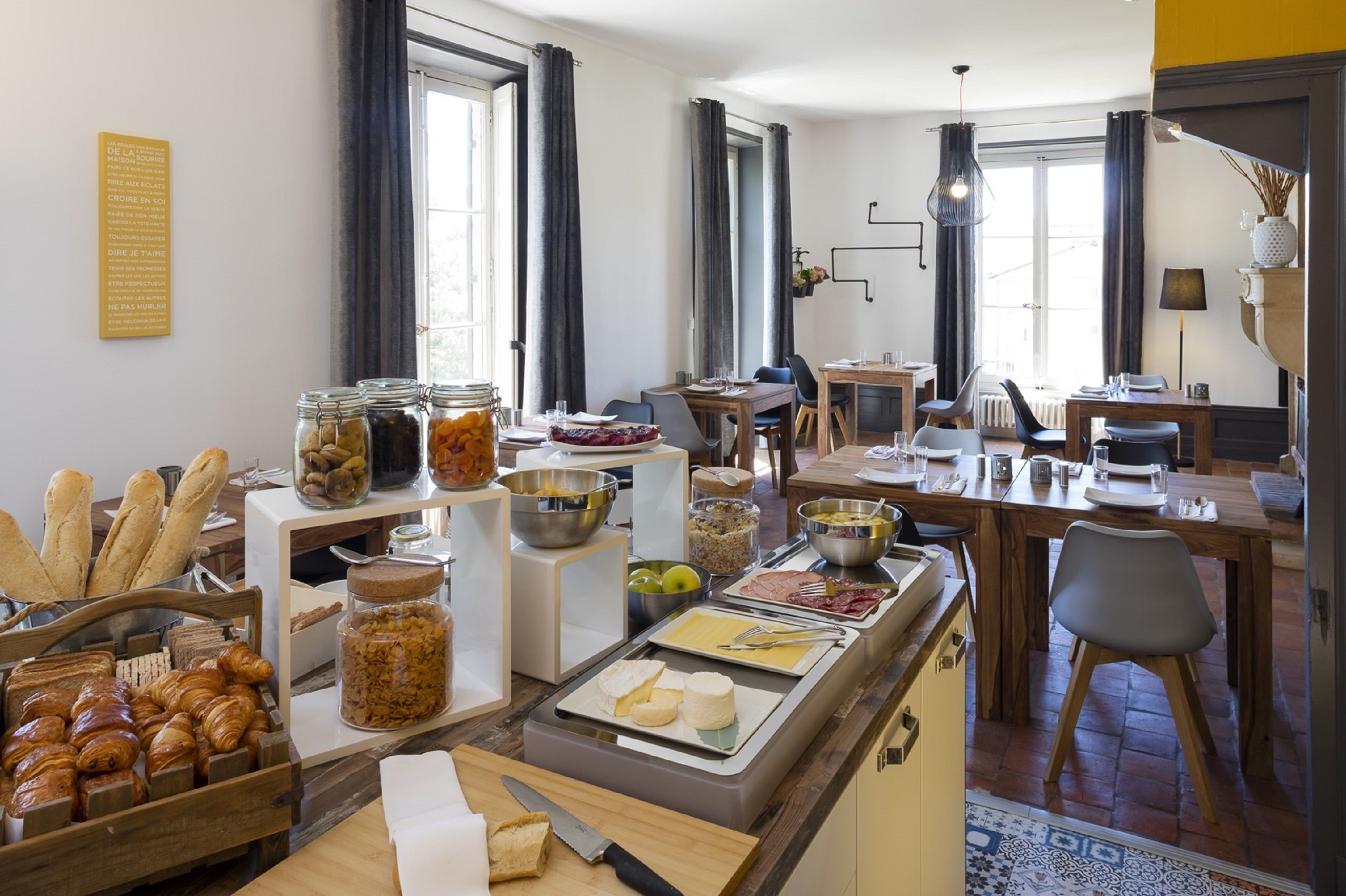 Photo - Contact Hôtels Le Savigny & Spa